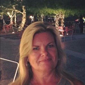 Meet your Posher, Joy